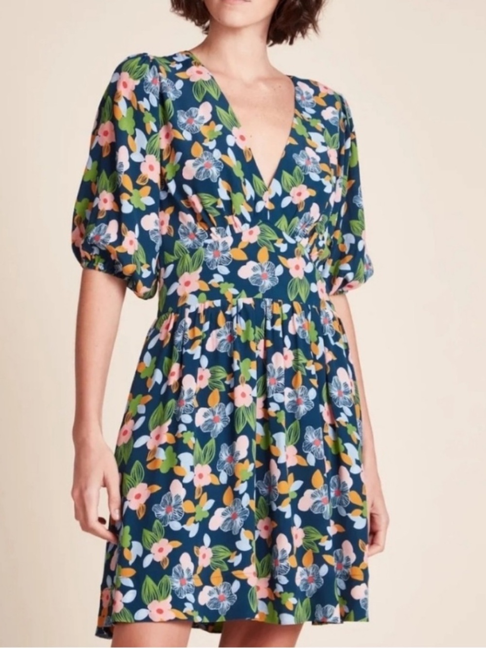 NWT TROVATA Gia Silk Blend Floral Mini Dress in Wild Hibiscus